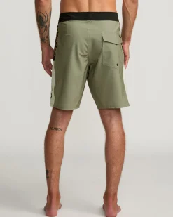 APEX 2 BOARDSHORTS 18''