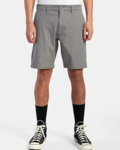 BACK IN HYBRID 19" SHORTS
