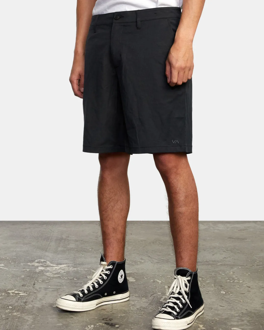 BACK IN HYBRID 19" SHORTS
