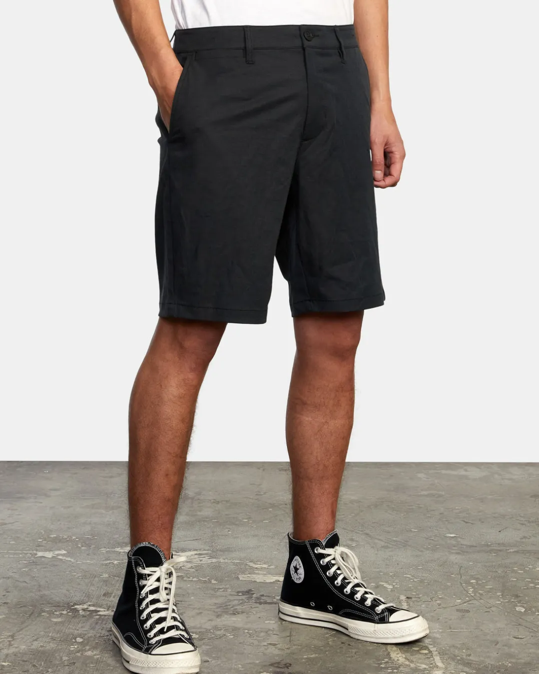 BACK IN HYBRID 19" SHORTS