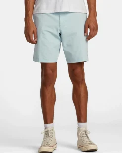 BACK IN HYBRID 19" SHORTS