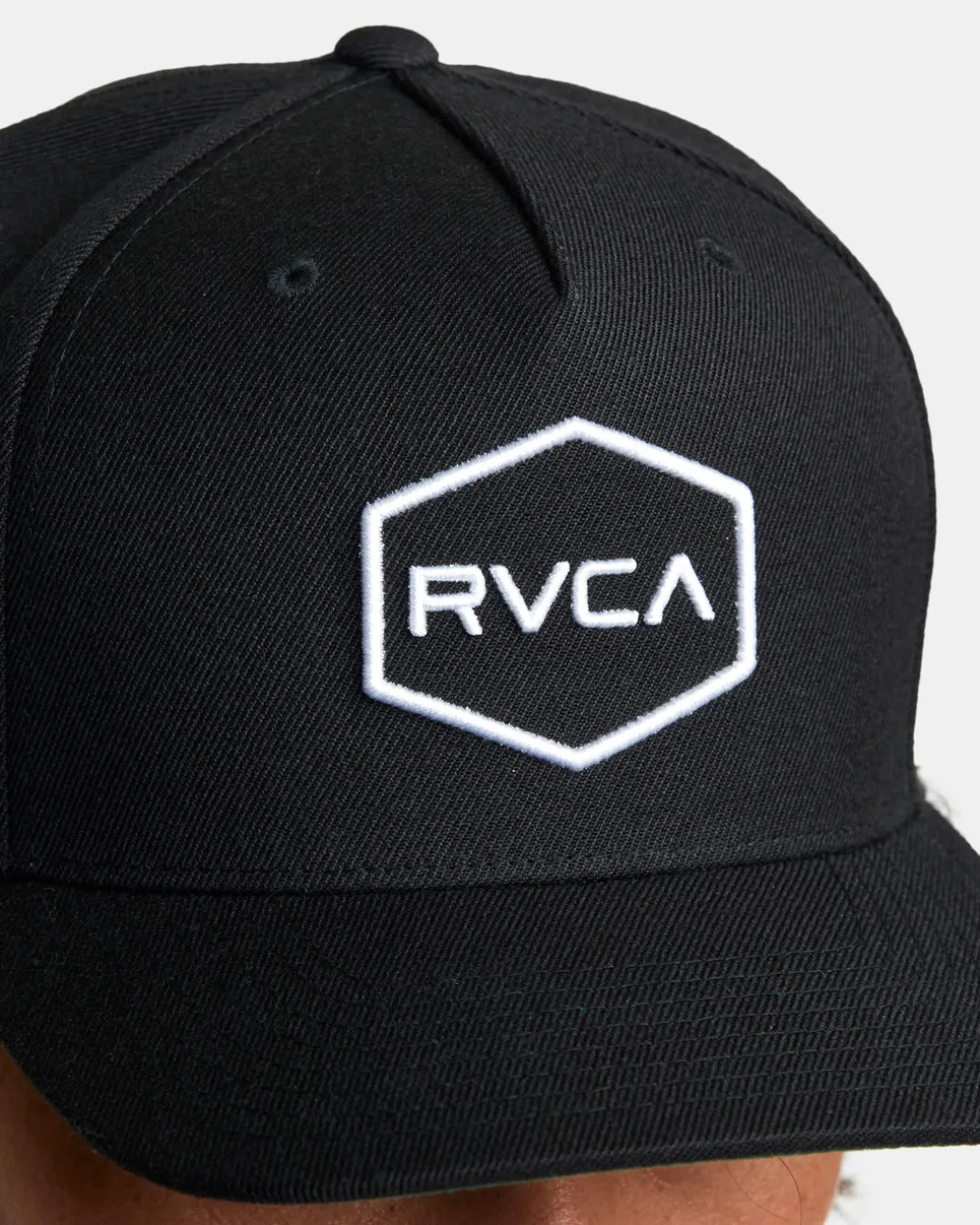 COMMONWEALTH SNAPBACK HAT