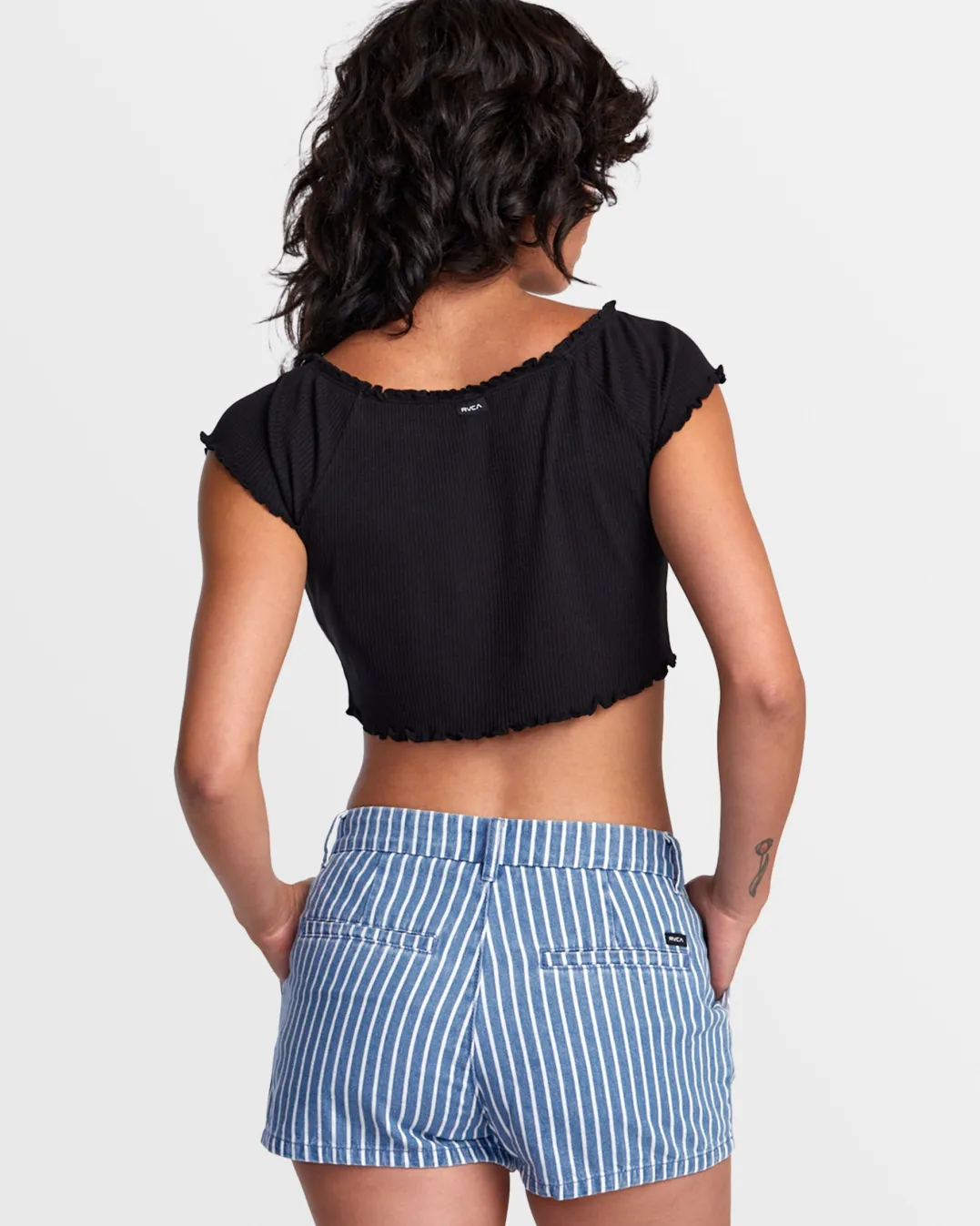 DELILAH OFF-THE-SHOULDER CROP TOP