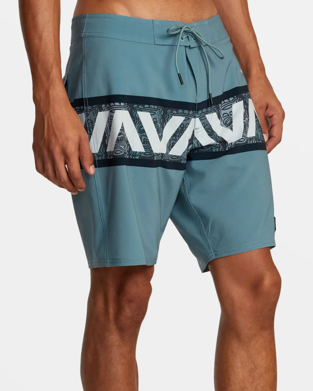 OBLOW TIKI BANDED 18" BOARDSHORTS