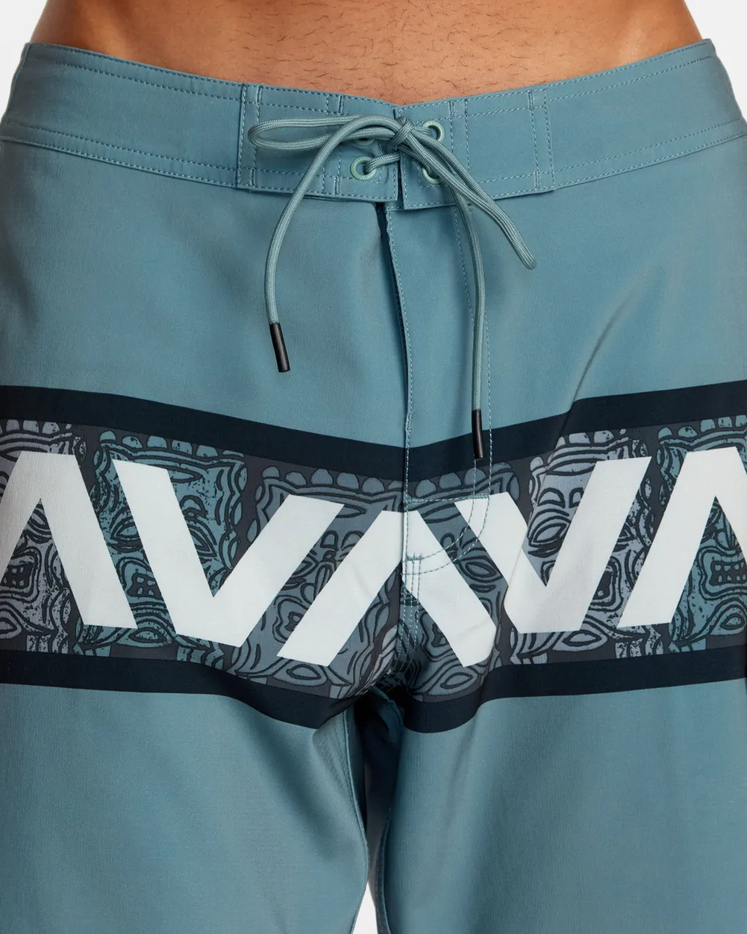 OBLOW TIKI BANDED 18" BOARDSHORTS
