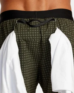 RVCA RUNNER 14