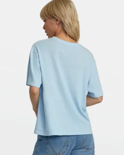 SECLUDED ISLAND TEE