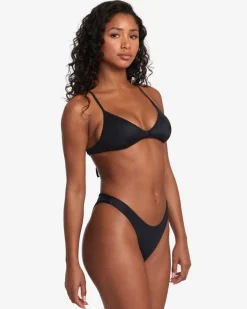 SOLID TRIANGLE CROSSBACK BIKINI TOP