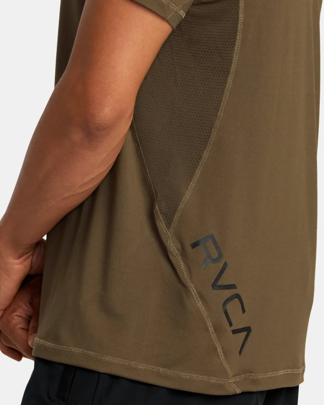 SPORT VENT PERFORMANCE TEE