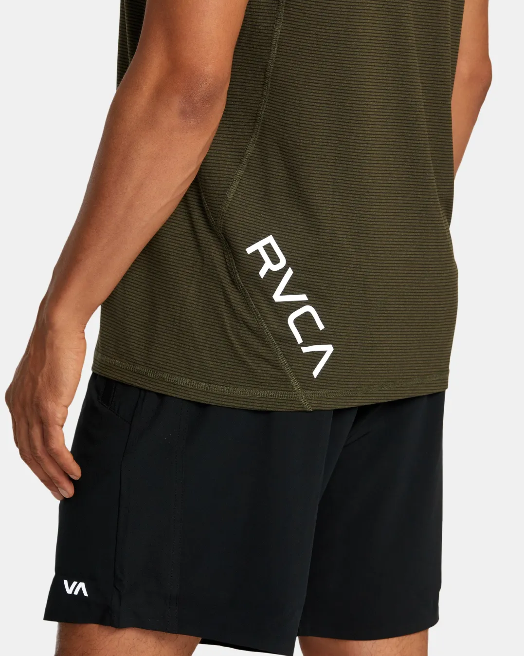 SPORT VENT STRIPE TECHNICAL SHORT SLEEVE TOP
