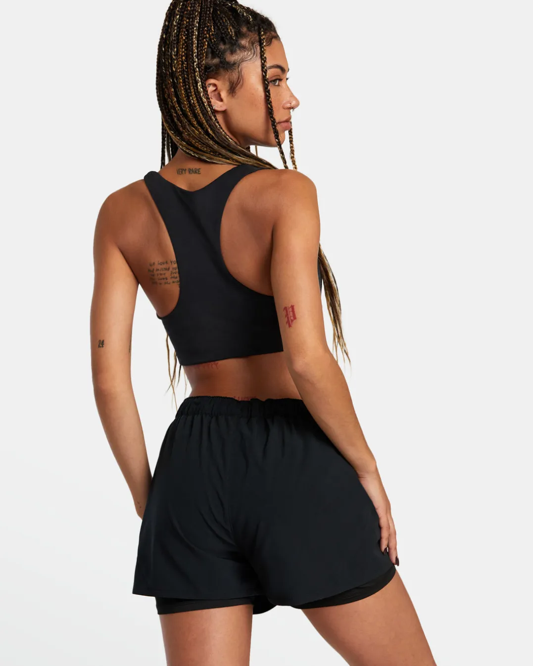 VA ESSENTIAL MID-RISE YOGGER X TECHNICAL TRAINING SHORTS