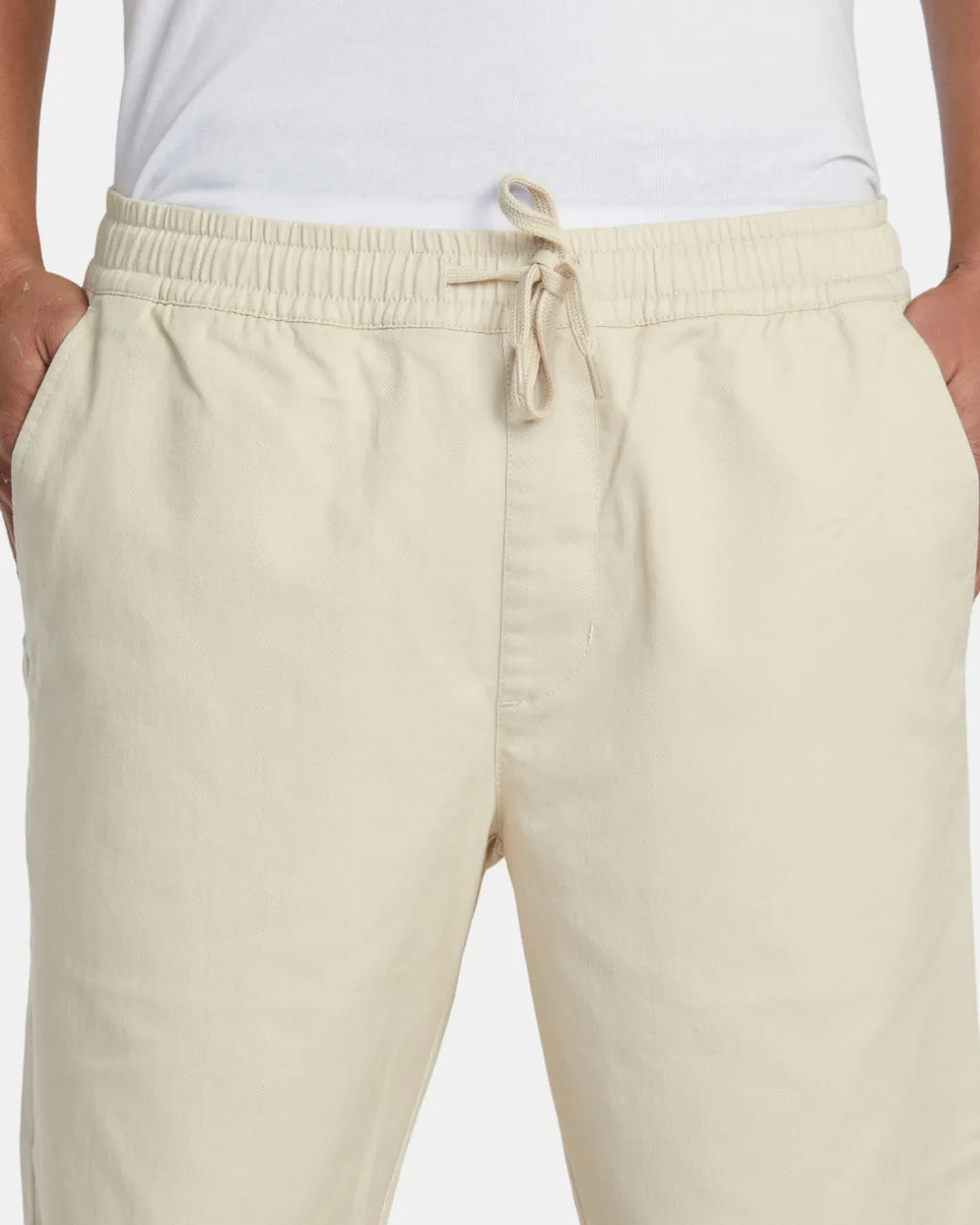 WEEKEND ELASTIC WAIST SHORTS