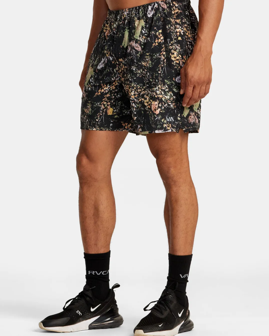 YOGGER STRETCH 17" ATHLETIC SHORTS