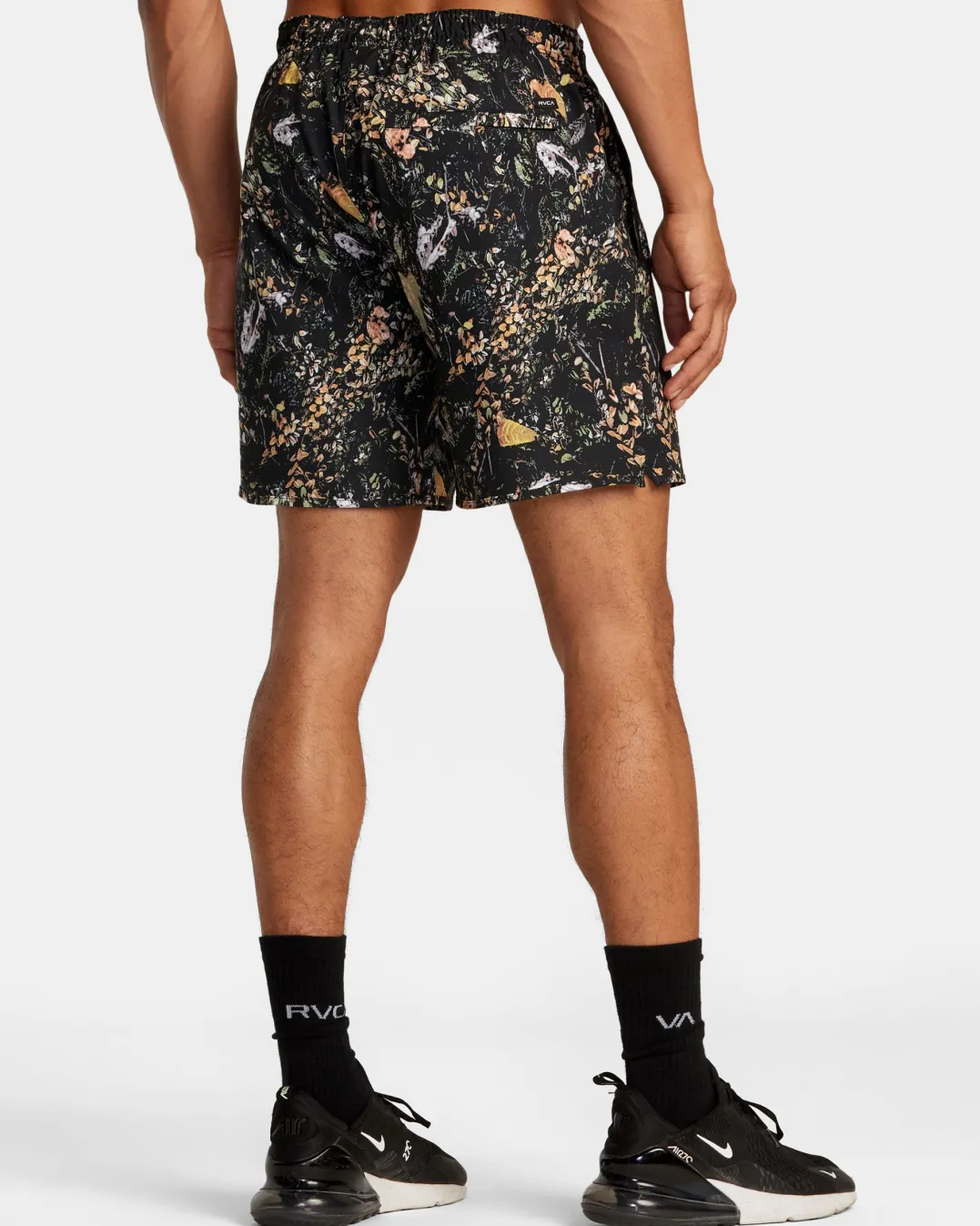 YOGGER STRETCH 17" ATHLETIC SHORTS