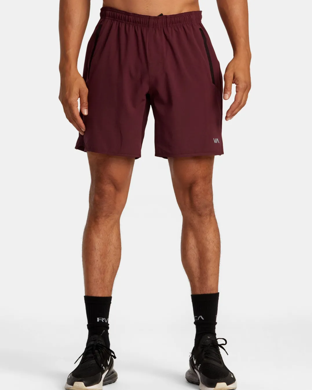 YOGGER STRETCH 17" ATHLETIC SHORTS
