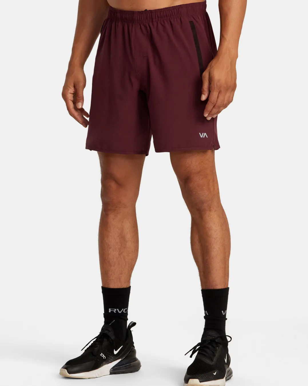 YOGGER STRETCH 17" ATHLETIC SHORTS