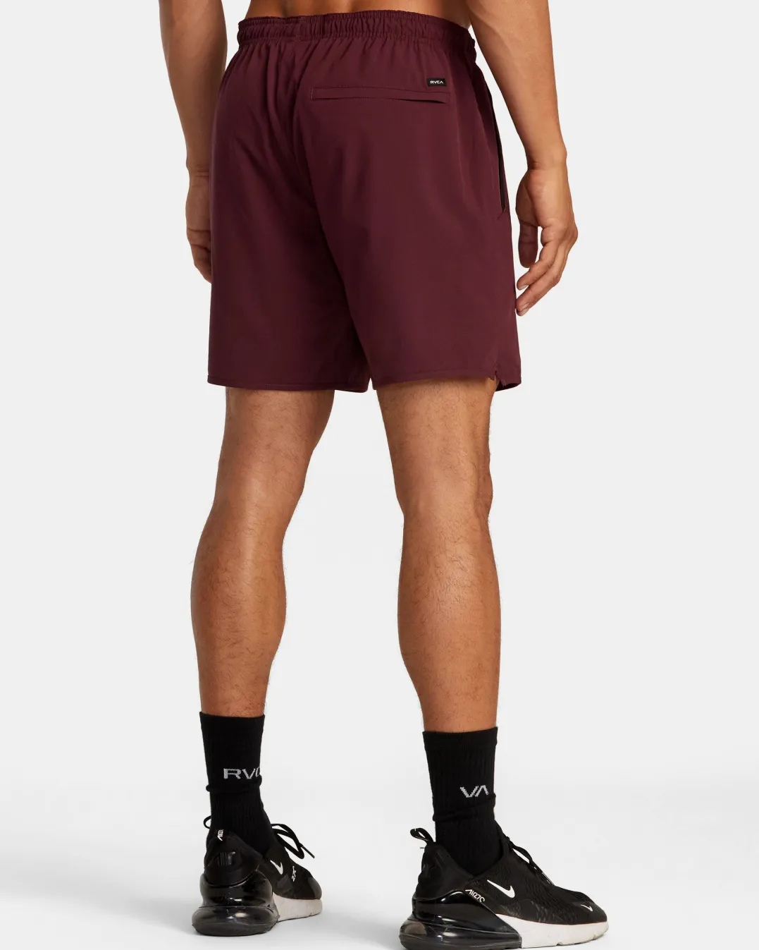 YOGGER STRETCH 17" ATHLETIC SHORTS