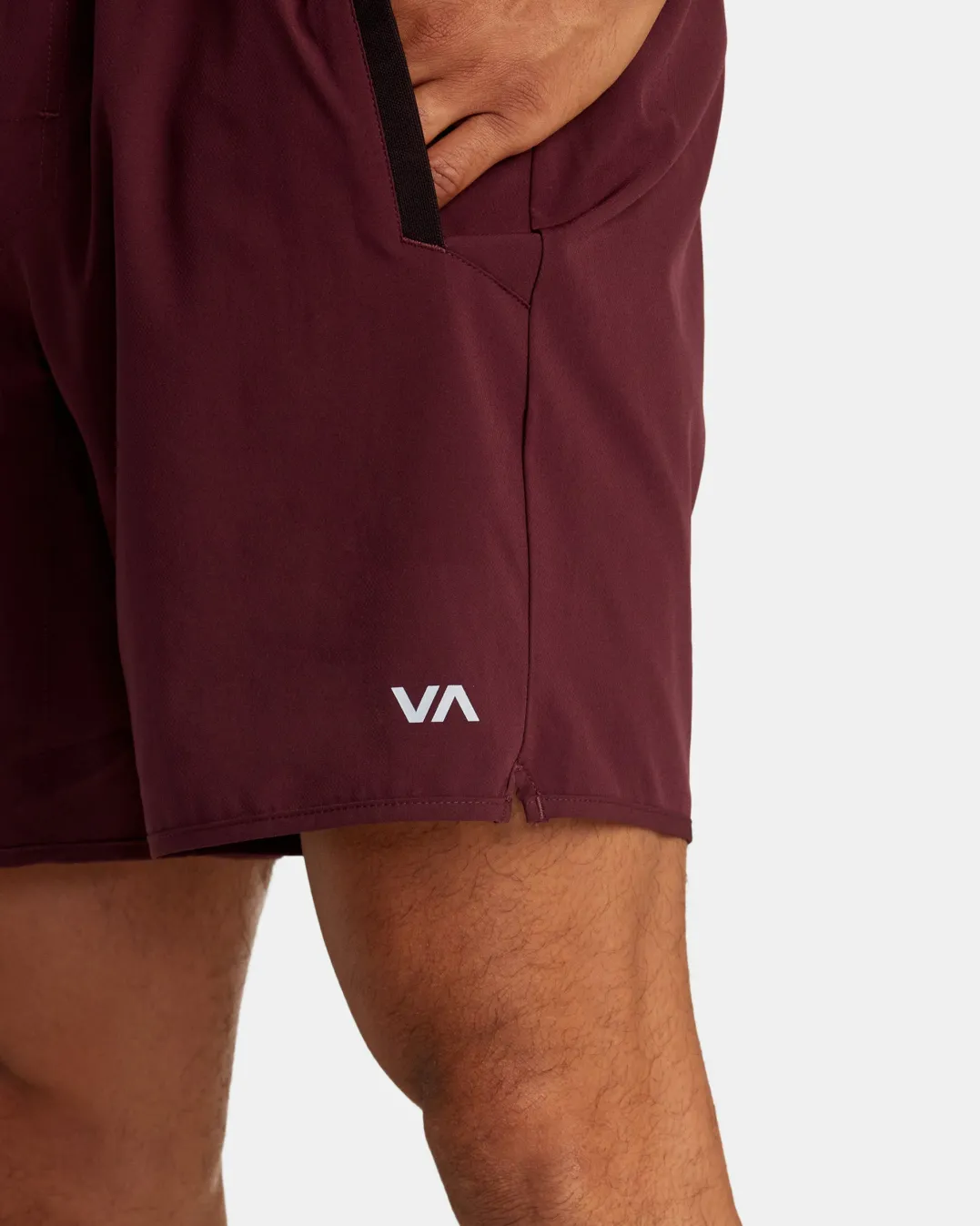 YOGGER STRETCH 17" ATHLETIC SHORTS