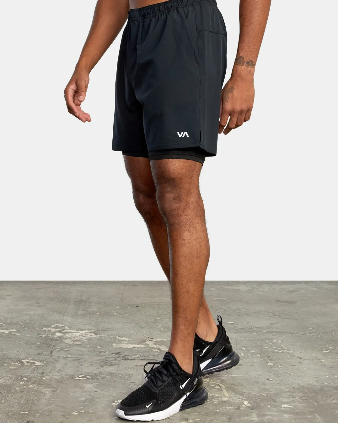 YOGGER TRAIN 2-IN-1 17" WORKOUT SHORTS