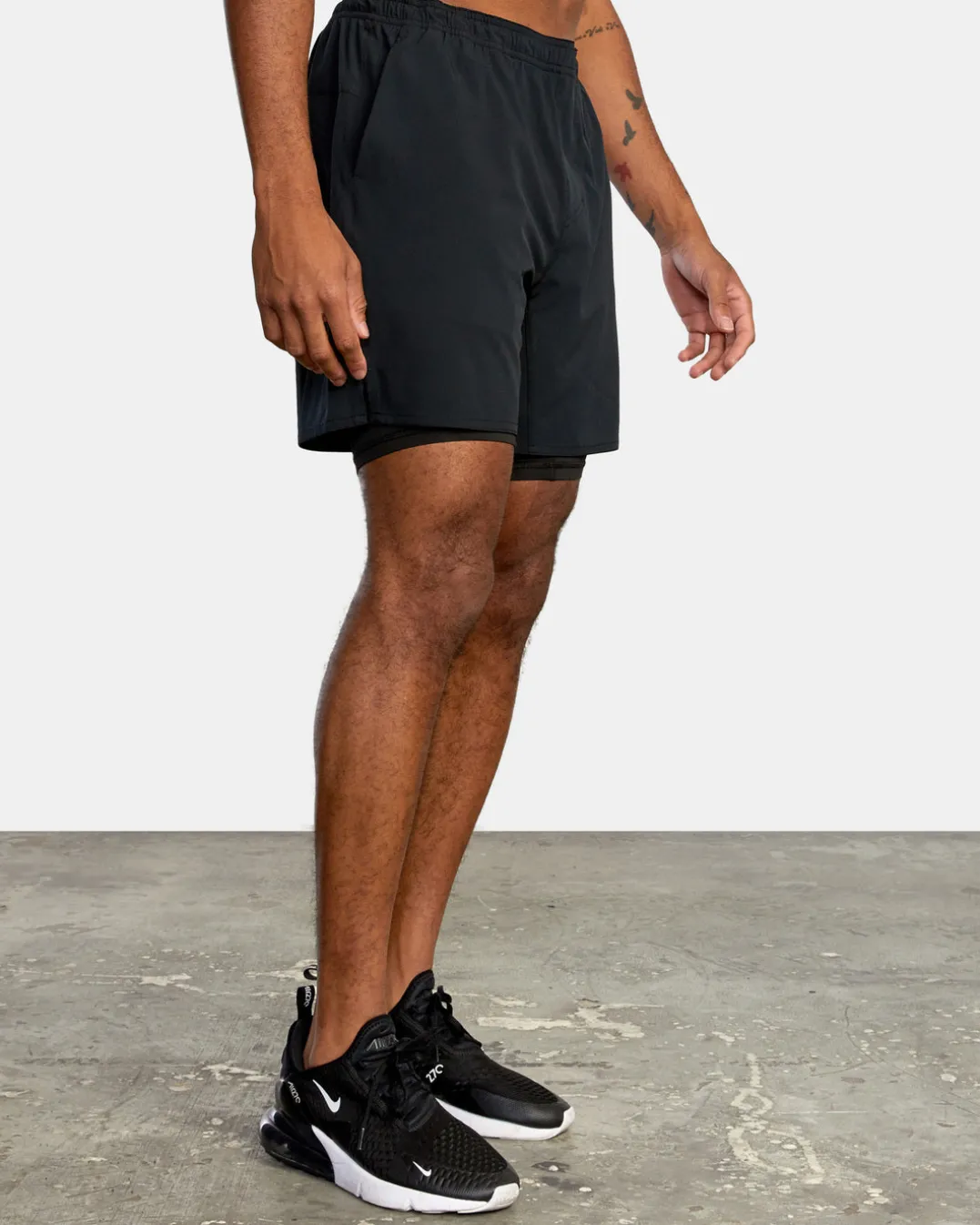 YOGGER TRAIN 2-IN-1 17" WORKOUT SHORTS