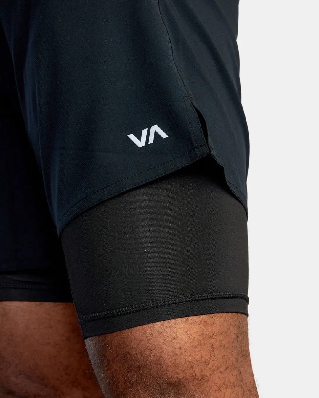 YOGGER TRAIN 2-IN-1 17" WORKOUT SHORTS