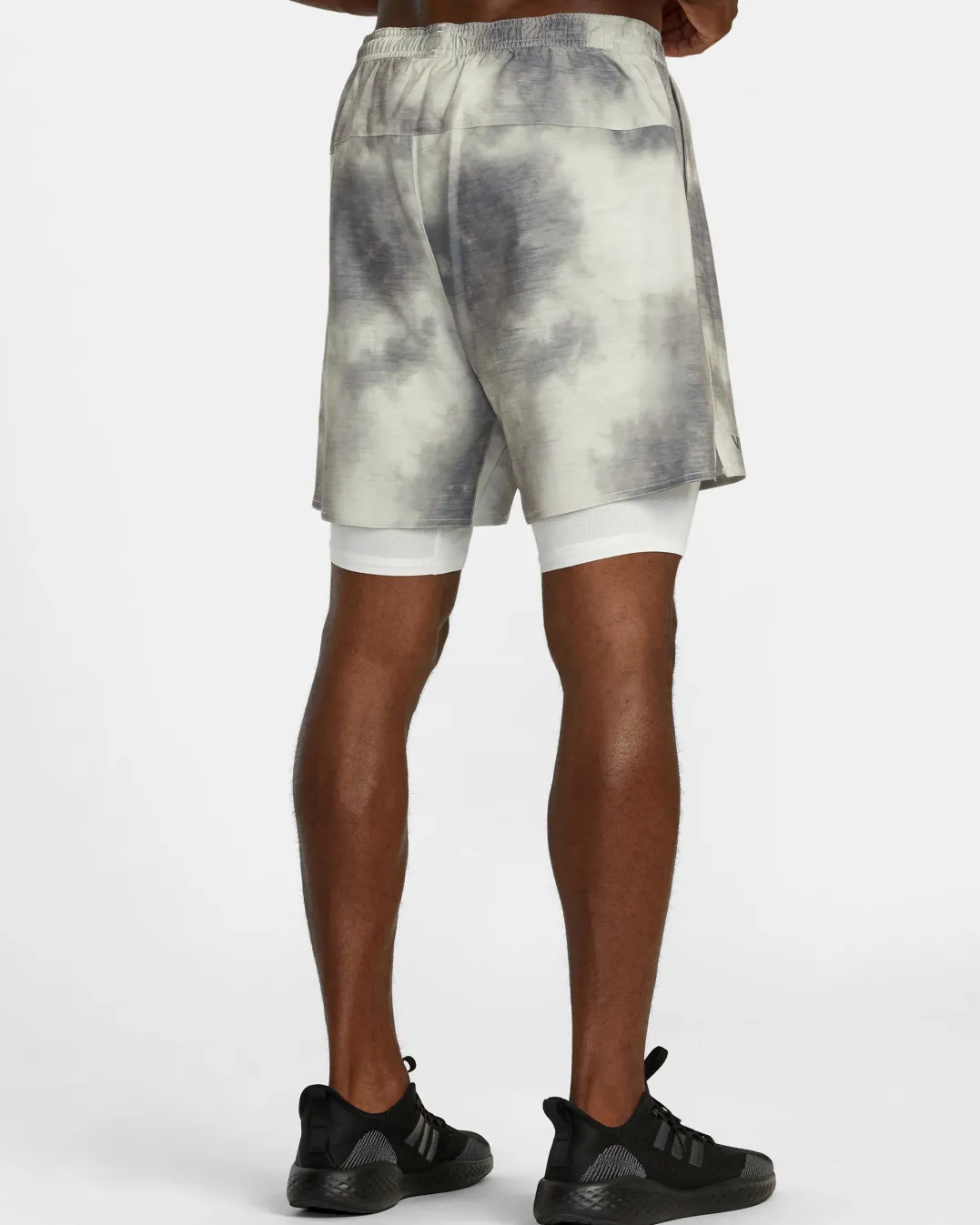 YOGGER TRAIN 2-IN-1 17" WORKOUT SHORTS